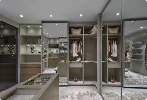 Closet 7
